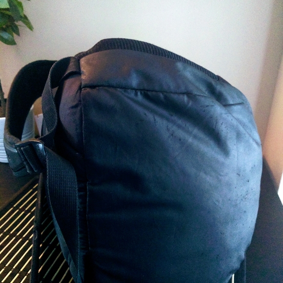 Under Armour Backpack - Picture 5 of 10